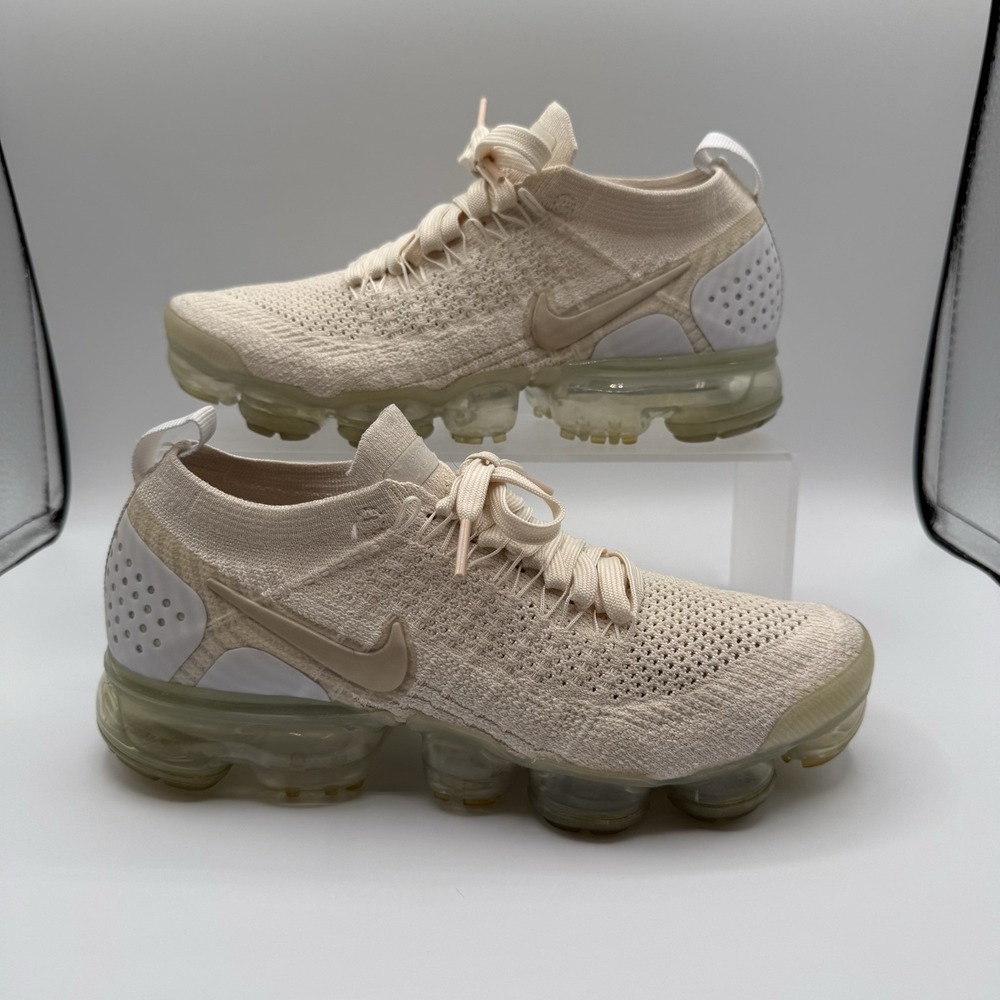 Nike Air Vapormax 2 Flyknit 942843-201 Women 7.5 Cream Athletic Running Shoes